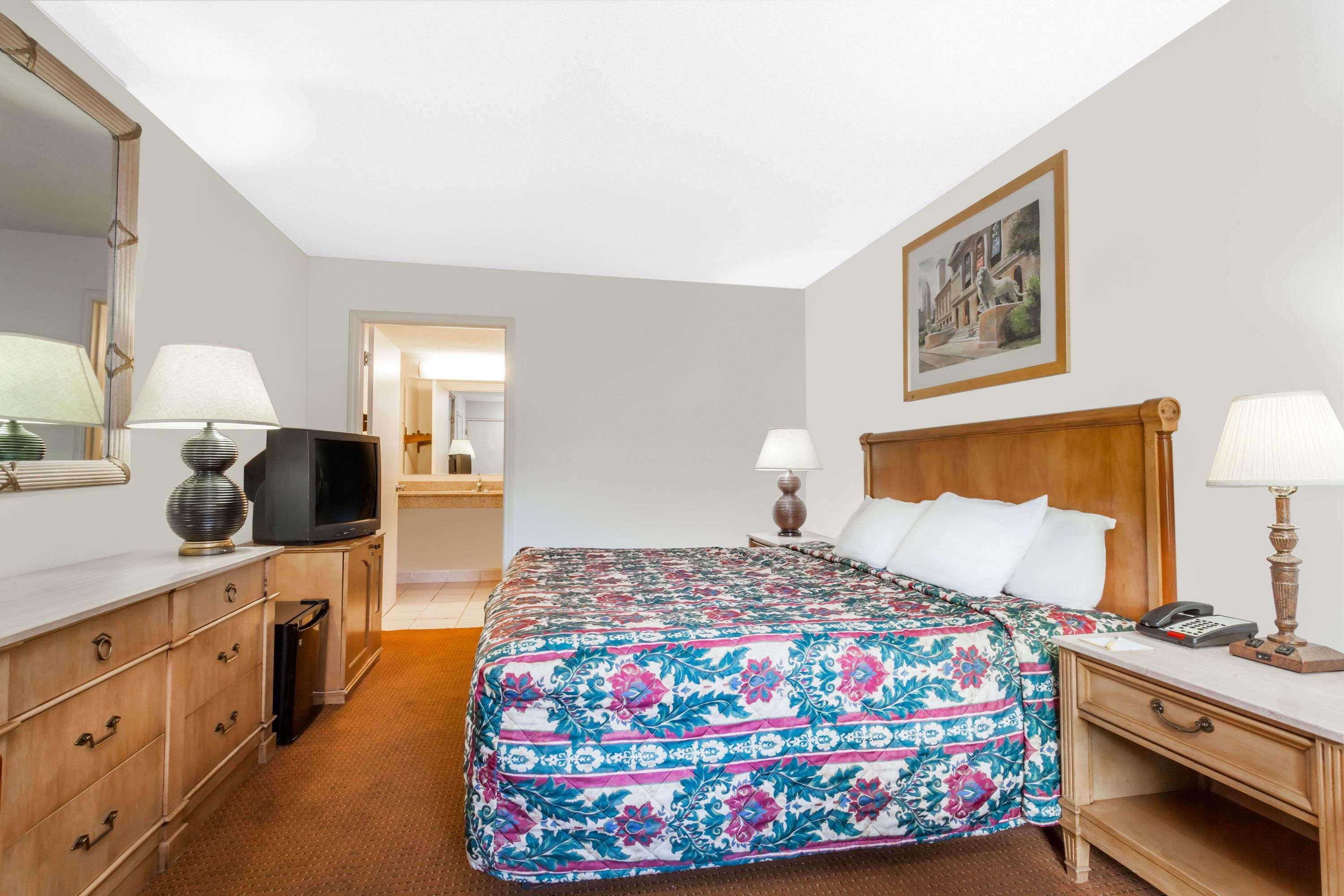 Rodeway Inn Оуэнсборо Экстерьер фото