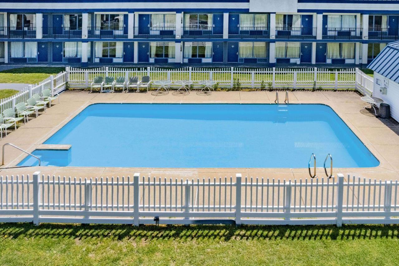 Rodeway Inn Оуэнсборо Экстерьер фото